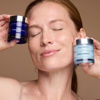 Am pm skin set with model holding set