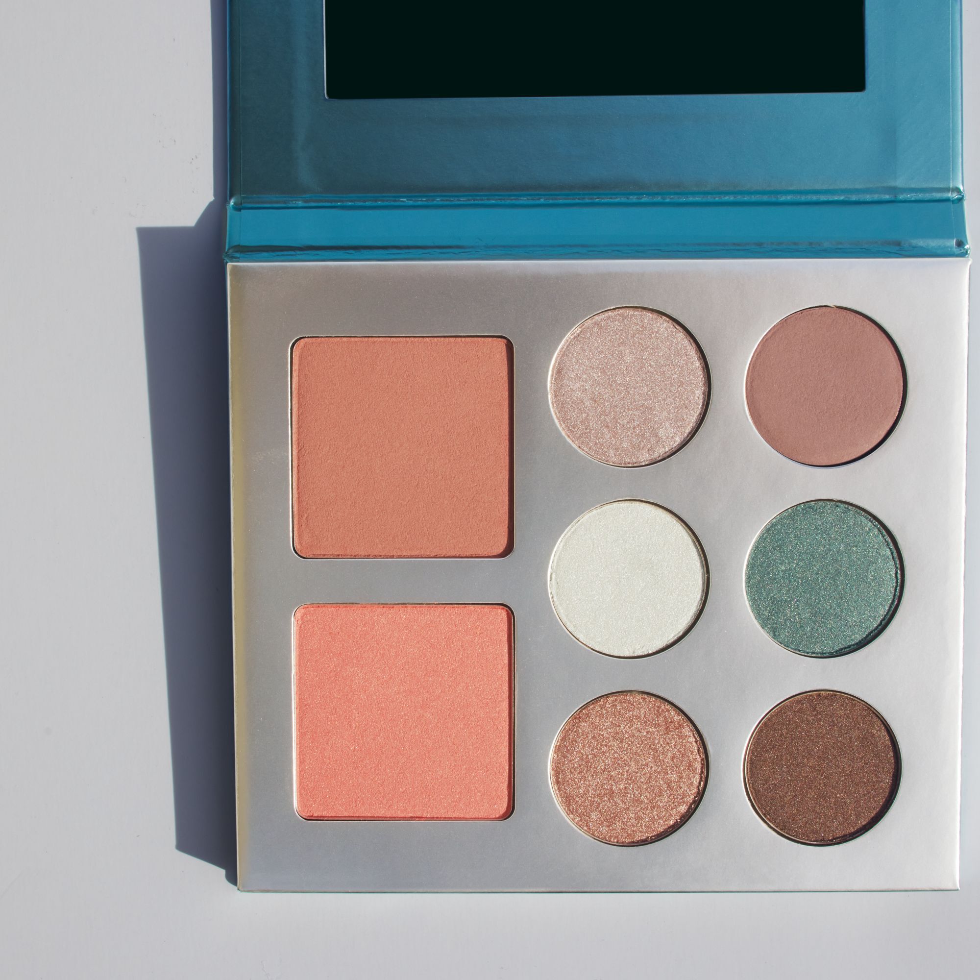 Make Waves Eye & Cheek Palette | Summer Color Palette | Merle Norman