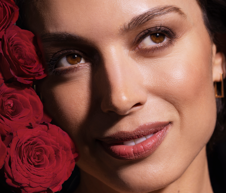model with roses