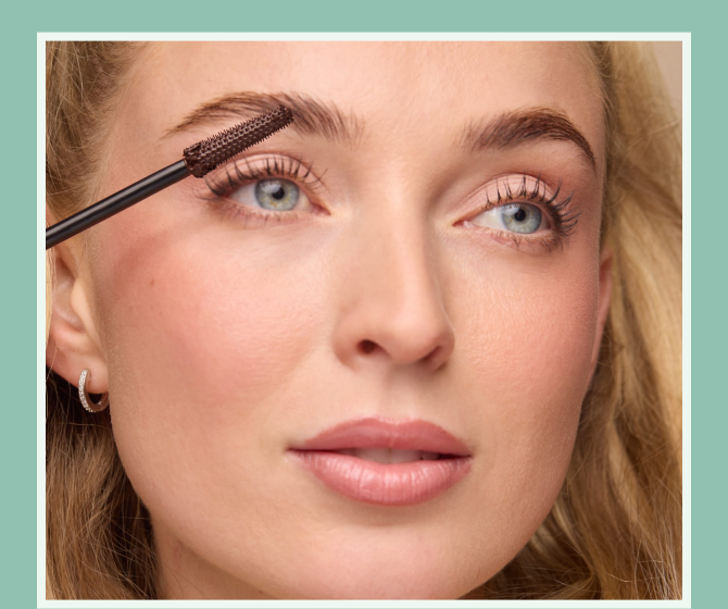 Lash Extension Tubing Mascara application