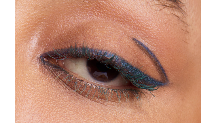 Teal graphic liner Teal graphic liner